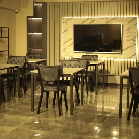 Bzn Airport Отель