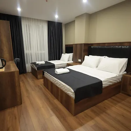 Bzn Airport Hotell 3*