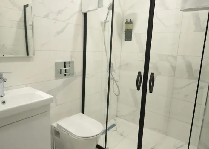 Hotel Bzn Airport 3*